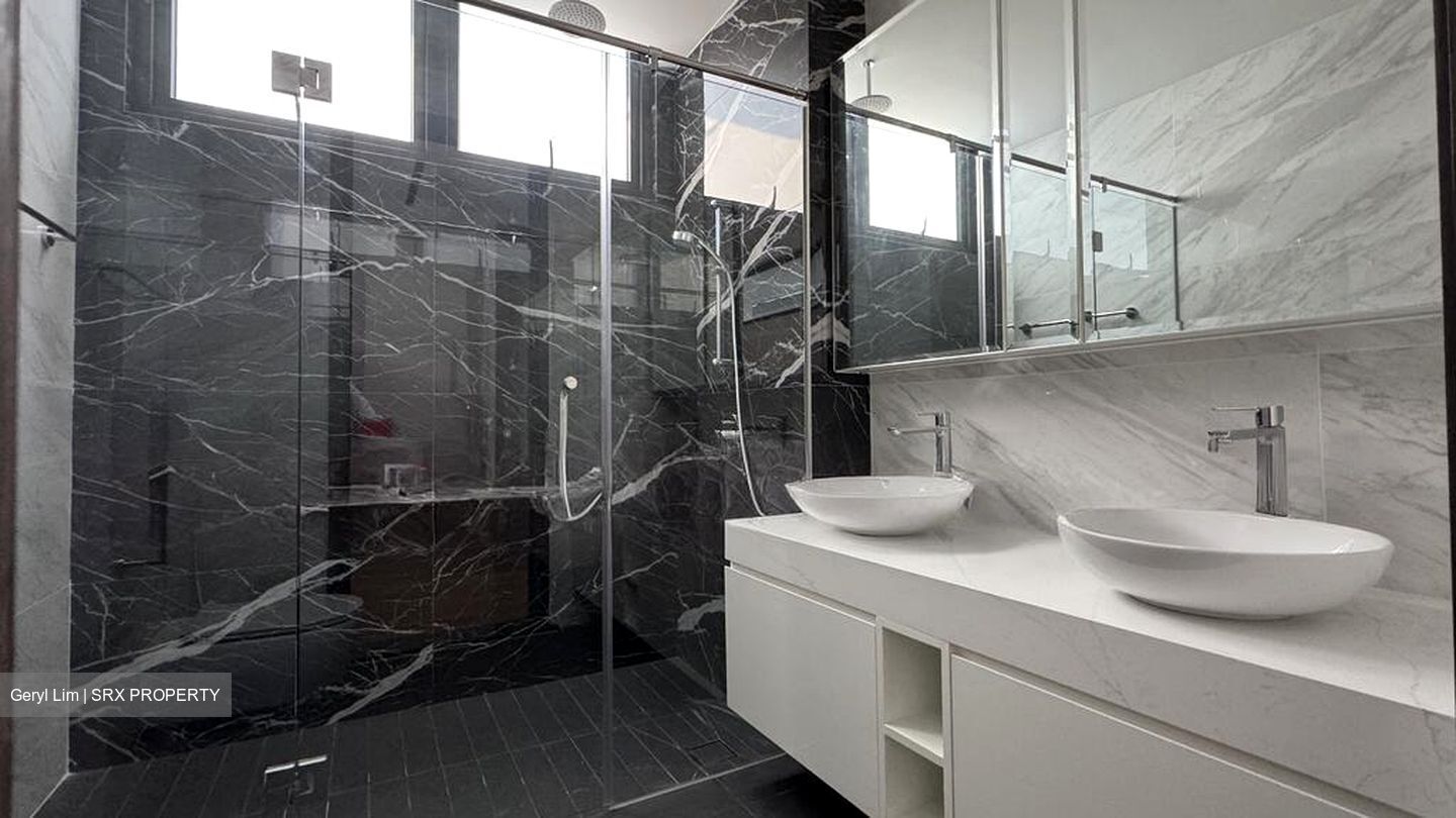 Jalan Loyang Besar (D17), Terrace #498352681